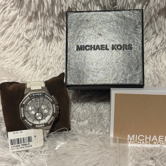 Unique Michael Kors watch - Picture 2 of 15